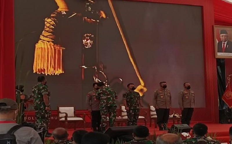 Kapolri Jenderal Listyo Sigit Prabowo Terima 4 Tanda Kehormatan dari TNI, Apa Saja?