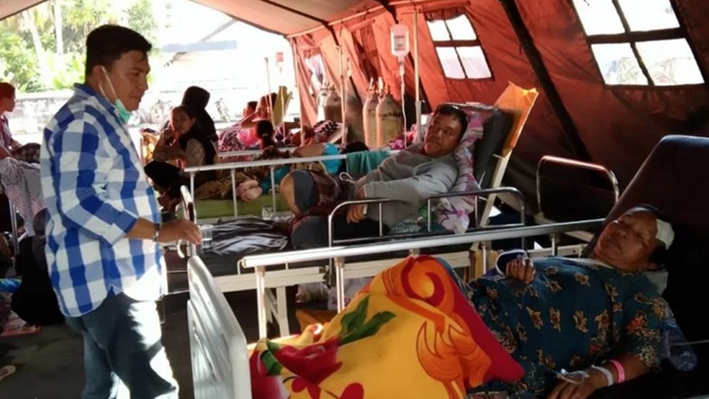 Trauma, Pasien Korban Gempa Pasaman Barat Pilih Bertahan di Tenda Rumah Sakit