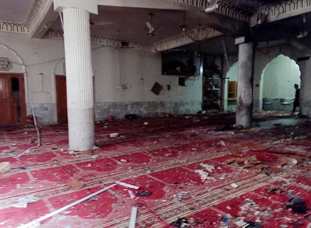 Bom Bunuh Diri di Masjid saat Sholat Jumat, 30 Orang Tewas