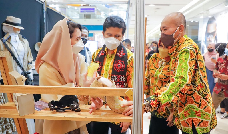 Wagub Emil Dukung Pemanfaatan Teknologi Demi Inovasi Pengrajin Jatim