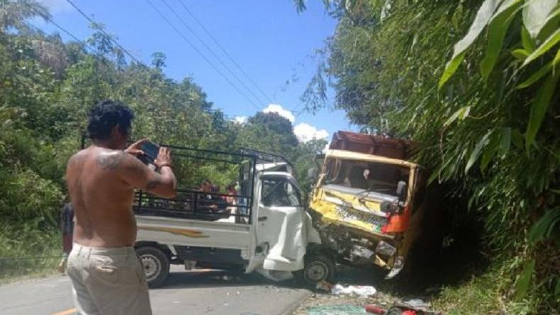 Kecelakaan Maut Pikap Tabrak Dump Truck di Bengkayang, 2 Orang Tewas