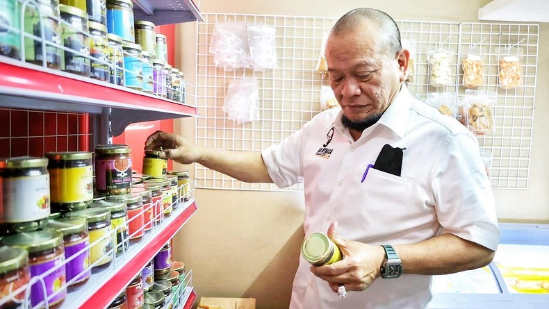 Ketua DPD Ajak Masyarakat Awasi Distribusi Minyak Goreng di Jawa Timur