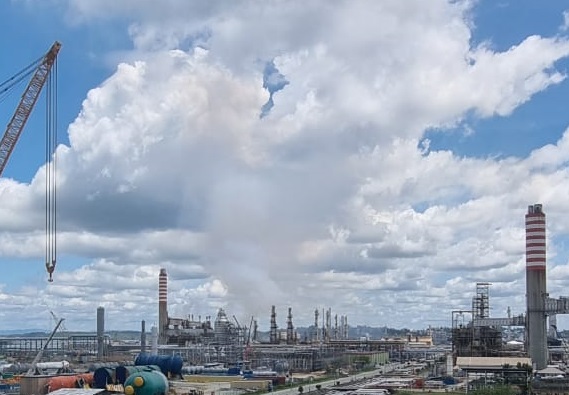 Api Berhasil Dipadamkan, Kilang Pertamina di Balikpapan Tetap Beroperasi