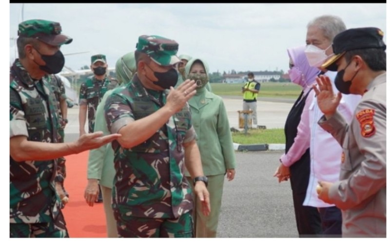 Jenderal Dudung Pantau Layanan Vaksinasi Kodam II Sriwijaya di Palembang