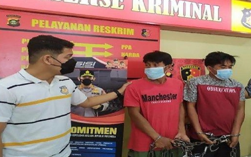 Gerebek Pesta Narkoba, Polisi Temukan 2 Pemakai Sabu Bersenjata Api 