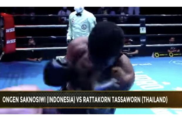  Pukulan Pratu Ongen 'Hawk' Bikin Petinju Thailand Tersungkur KO