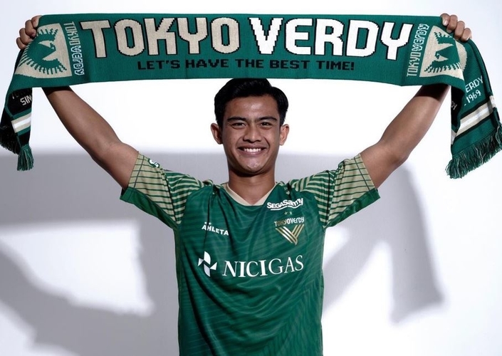 Tokyo Verdy Rilis Jersey Pratama Arhan dengan Bahasa Indonesia: Ganteng Banget!