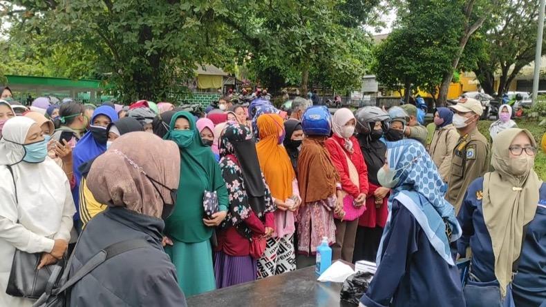 Operasi Pasar Murah di Bangka Barat Diserbu Warga, Minyak Goreng Jadi Incaran