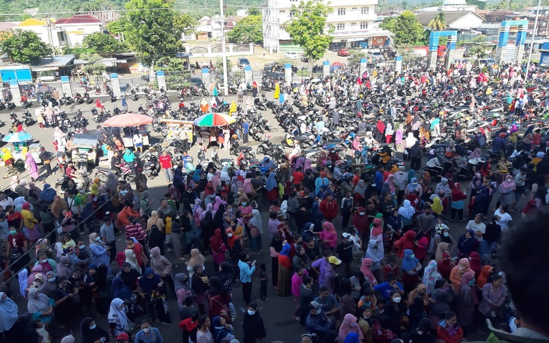 Ribuan Perempuan Kecewa, Operasi Pasar Minyak Goreng Batal karena Alasan Keamanan 
