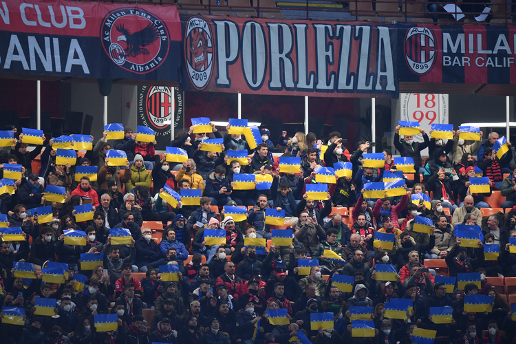 AC Milan Bantu Ukraina, Jersey Andriy Shevchenko Siap Dijual