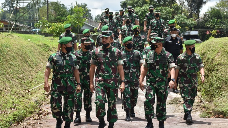 Pangdam XIII/Merdeka Ingatkan Prajurit Rindam agar Hati-hati Bermain Medsos