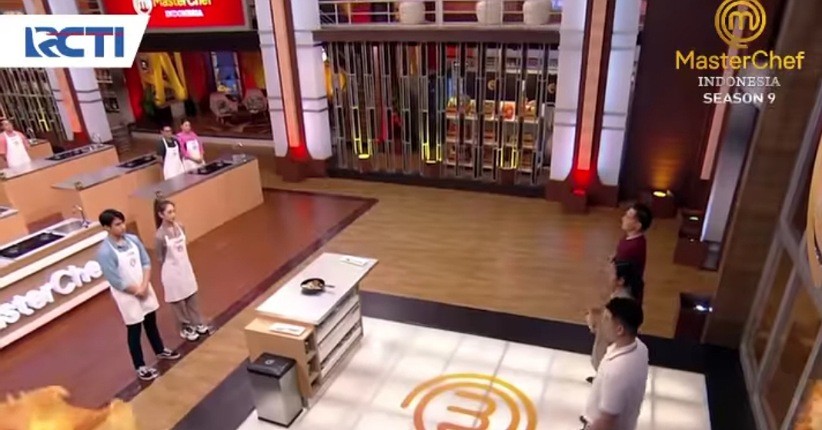 Masak Chicken Parmigiana di Tantangan Tim MasterChef, Peserta Ini Langsung Dipuji Juri