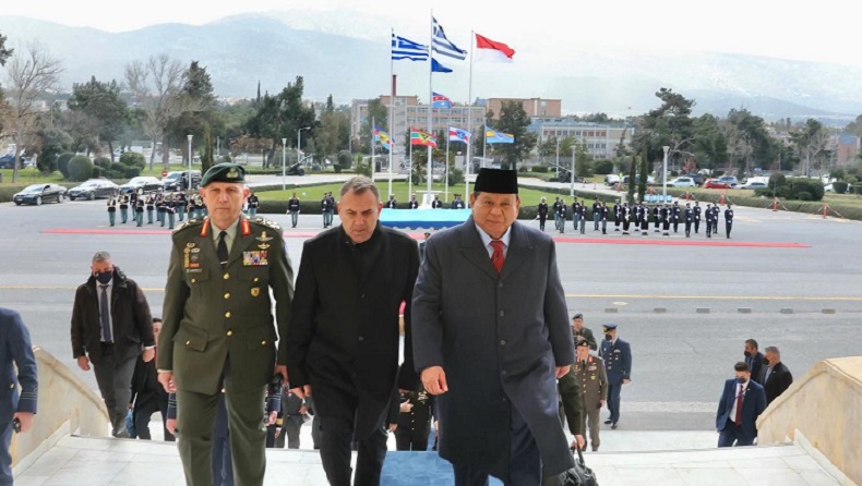 Menhan Prabowo Minta Rusia dan Ukraina Segera Gencatan Senjata dan Damai