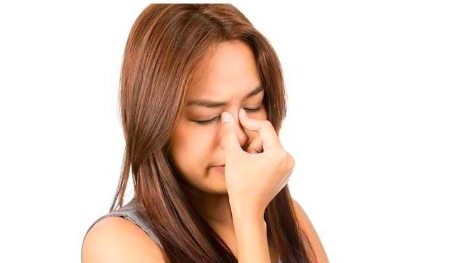 3 Cara Mengatasi Hidung Tersumbat, Paling Ampuh Pakai Minyak Kayu Putih