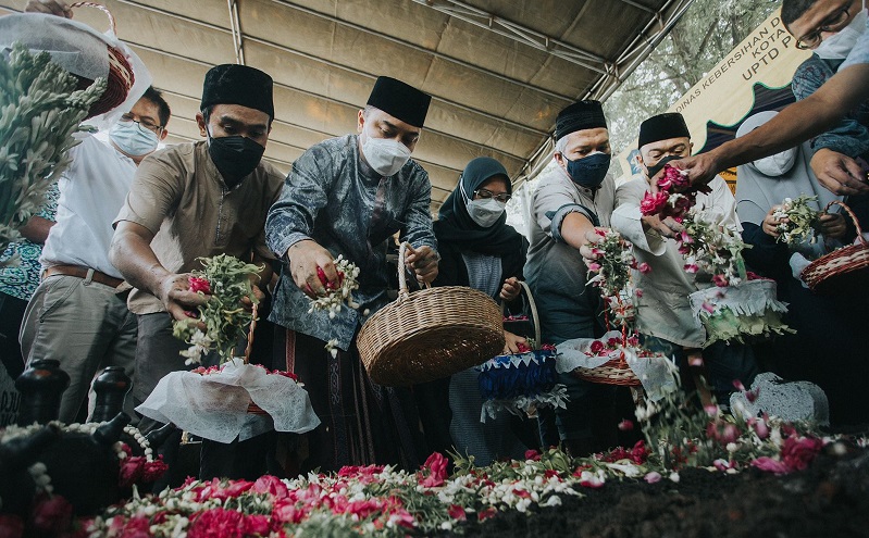 Kabar Duka, Ayah Mertua Wali Kota Surabaya Eri Cahyadi Meninggal Dunia 