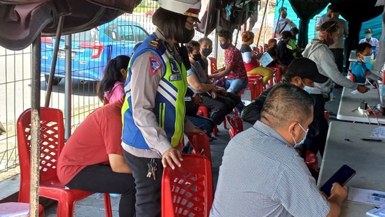 Polres Bitung dan Instansi Terkait Terus Gencarkan Vaksinasi Mobile Cegah Penyebaran Covid-19
