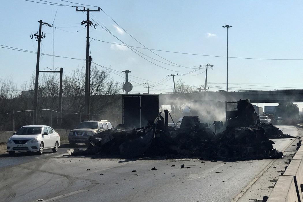 Kacau! Gedung Konsulat AS Ditembak dan Truk-Truk Dibakar di Jalan usai Penangkapan Bos Kartel