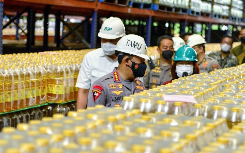 Usai Sidak Minyak Goreng, Kapolri Akan Awasi Alur Distribusi dan Harga di Pasar