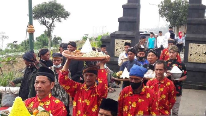 Awali Tanam Tembakau, Petani di Temanggung Gelar Ritual Among Tebal 