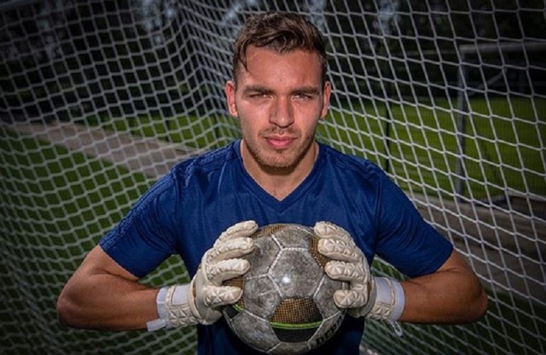 7 Kiper Keturunan Indonesia yang Berkarier di Luar Negeri, Nomor 4 Calon Bintang Ajax