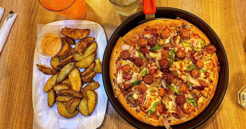 4 Menu Pizza Hut Favorit Orang Indonesia, Topping Dagingnya Berlimpah 