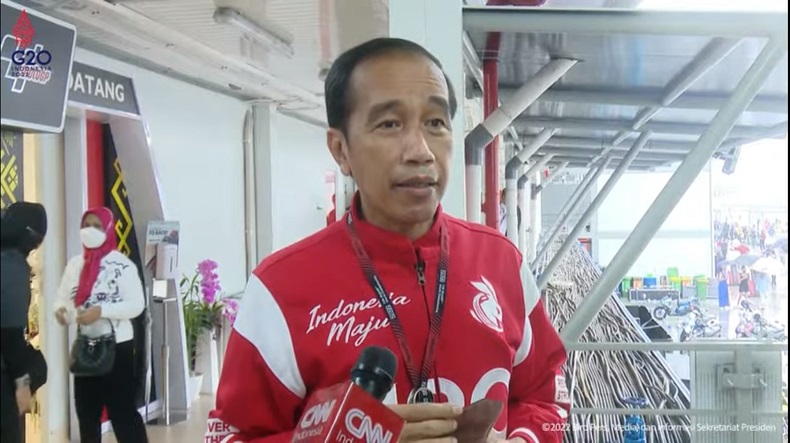  Uniknya Cendera Mata Jokowi untuk Pembalap MotoGP, Ada Kerupuk Hingga Bumbu Dapur 