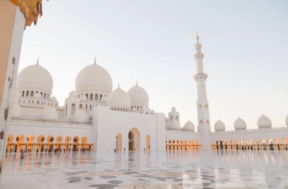 Khutbah Jum'at tentang Memakmurkan Masjid dan Keutamaannya bagi Orang Beriman