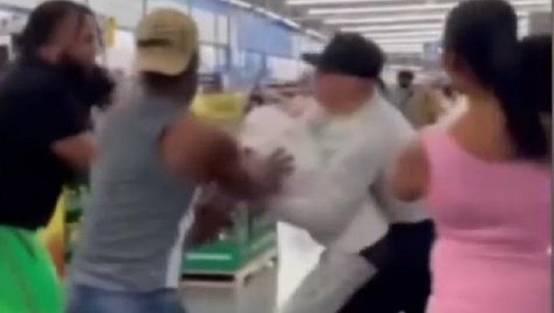 Parah, Pria Nekat Buka Rok dan Robek Celana Dalam Pengunjung Supermarket