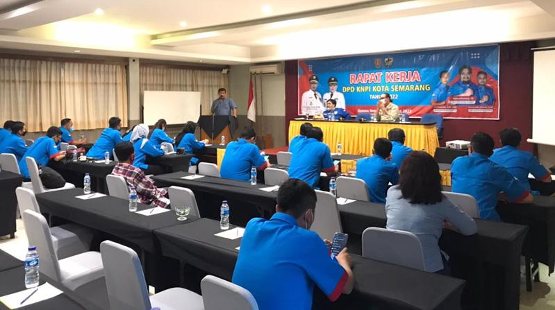  Dispora Dorong KNPI Semarang Tingkatkan Kegiatan Pemuda Lebih Kreatif 