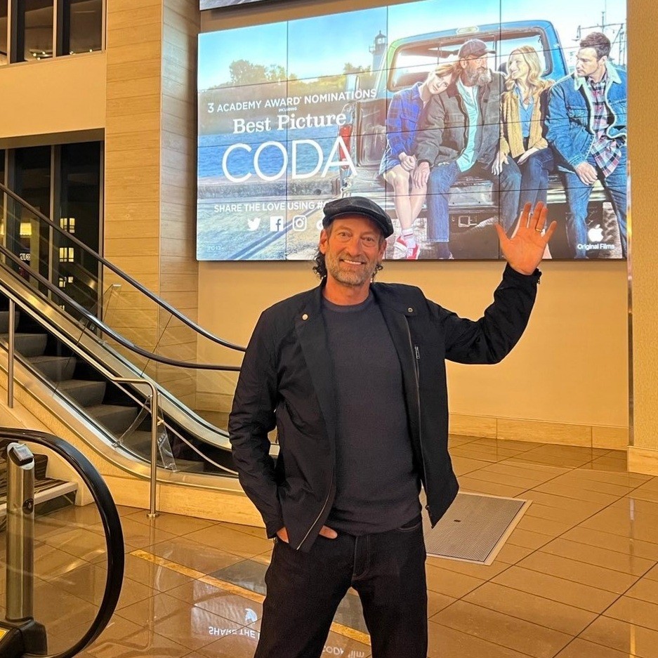 Cetak Sejarah, Aktor Tuli Troy Kotsur Menang Best Supporting Actor di Oscar 2022
