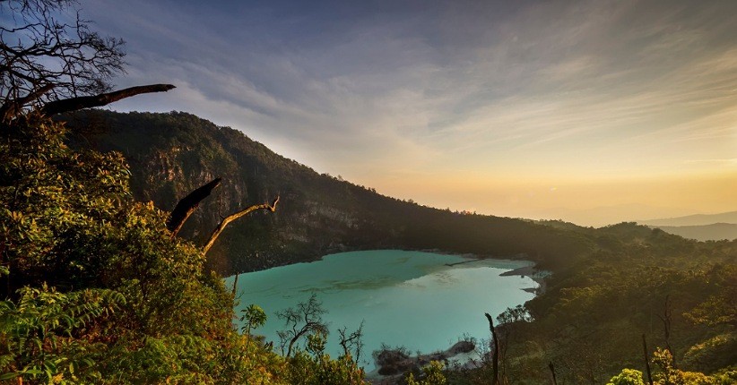 Rekomendasi Spot Foto Terbaik di Kawah Putih