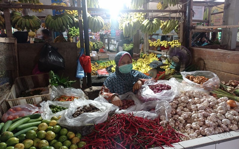 Emak-Emak Harap Tenang, Gubernur Herman Deru Pastikan Bahan Pokok di Sumsel Aman 