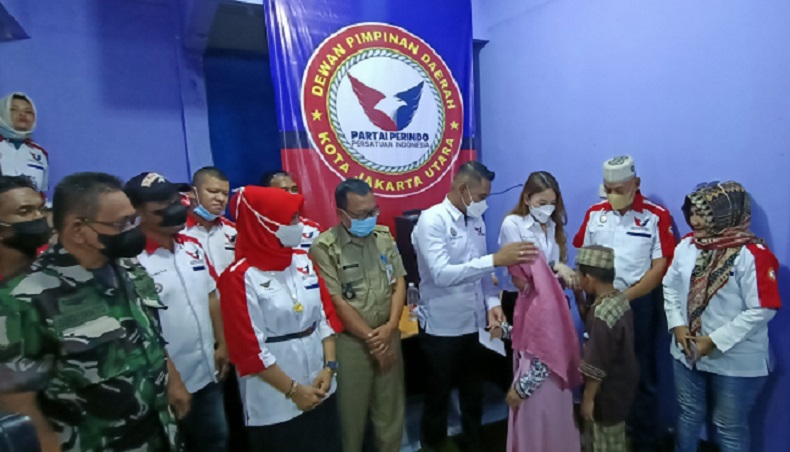 Dapat Santunan dari DPD Perindo Jakut, Anak Yatim : Terima Kasih Bantu Kami