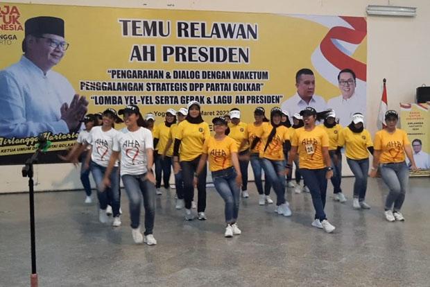  Ribuan Relawan Airlangga Ikuti Lomba Gerak dan Lagu AH Presiden