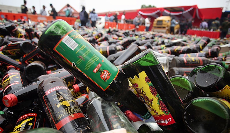 Razia Miras di Tamansari Jakbar, Satpol PP Sita 120 Botol Minuman Beralkohol