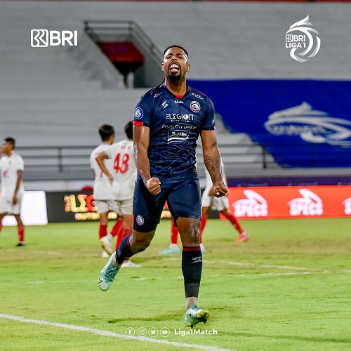 Hasil Arema FC Vs PSM: Singo Edan Hajar Juku Eja, Carlos Fortes Pahlawan