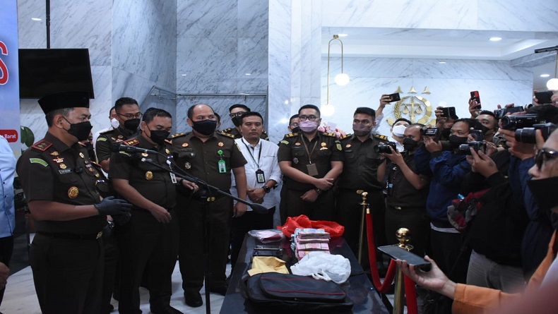 2 Pegawai BPK Jabar Terkena OTT, Diduga Peras RSUD dan Puskesmas di Bekasi