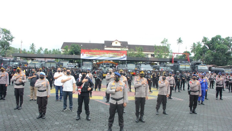 Wakapolda Sulut Sambut Kedatangan 106 Personel Brimob Purnatugas BKO di Polda Papua