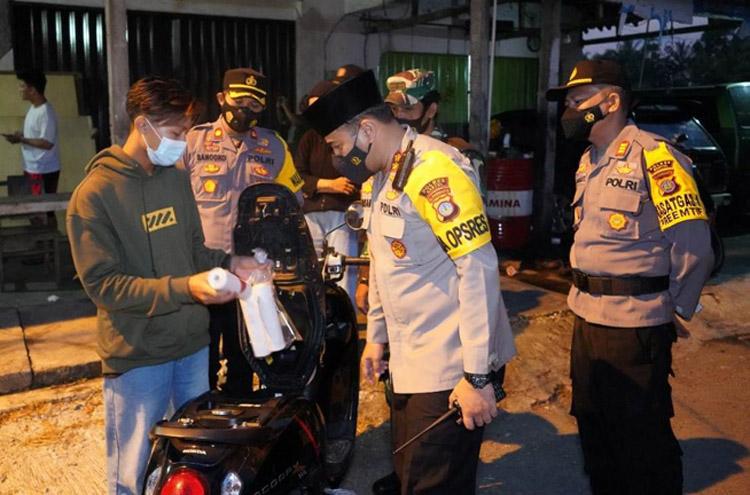 Gelar Razia, Polres Bantul Amankan Puluhan Petasan dan Knalpot Blombongan