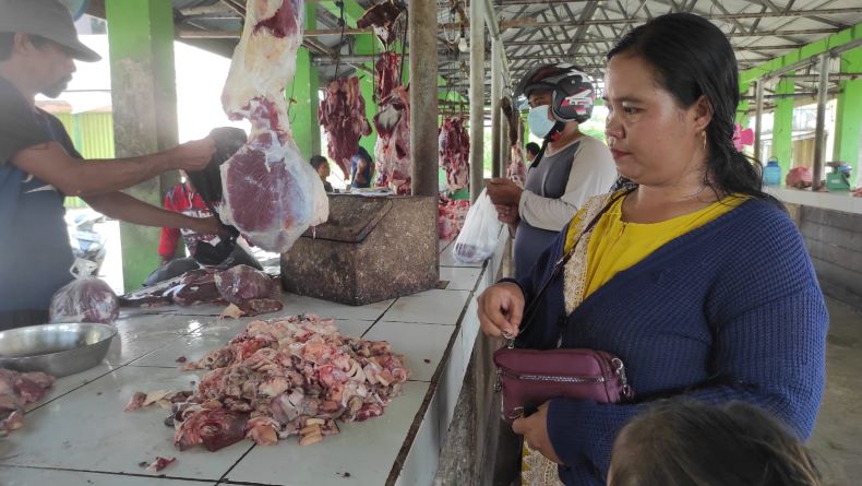 Harga Daging Sapi di Pasar Tradisional Muntok Capai Rp140.000 per Kilogram