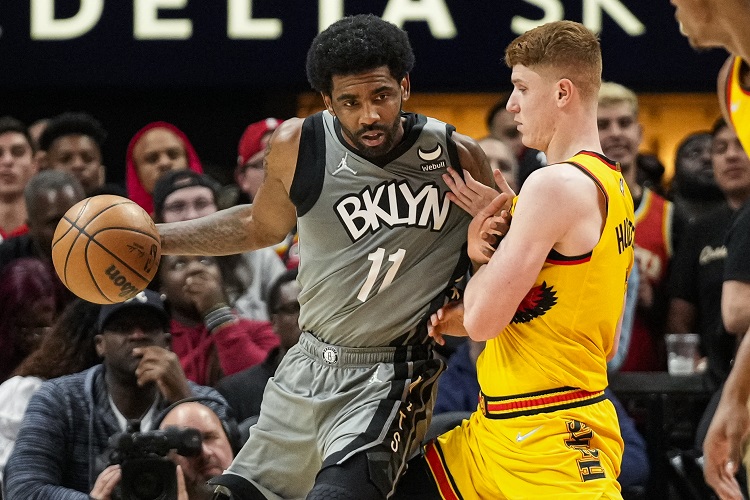 Viral Pebasket Top AS Kryrie Irving Buka Puasa saat Laga, Netizen: Masya Allah