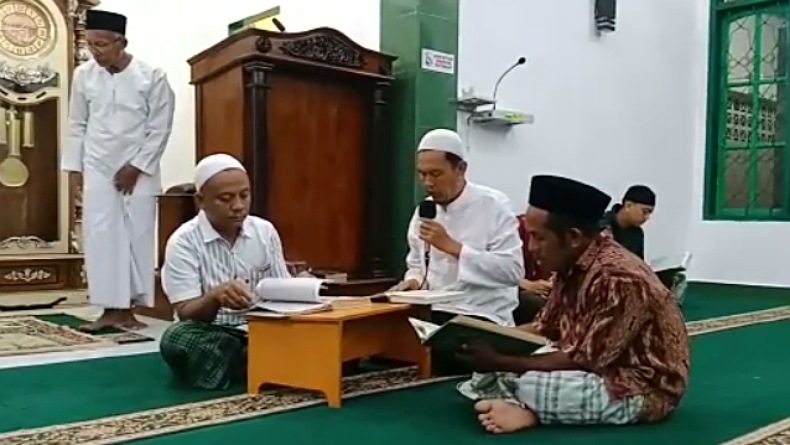 Jadwal Buka Puasa di Manado Senin 4 April 2022