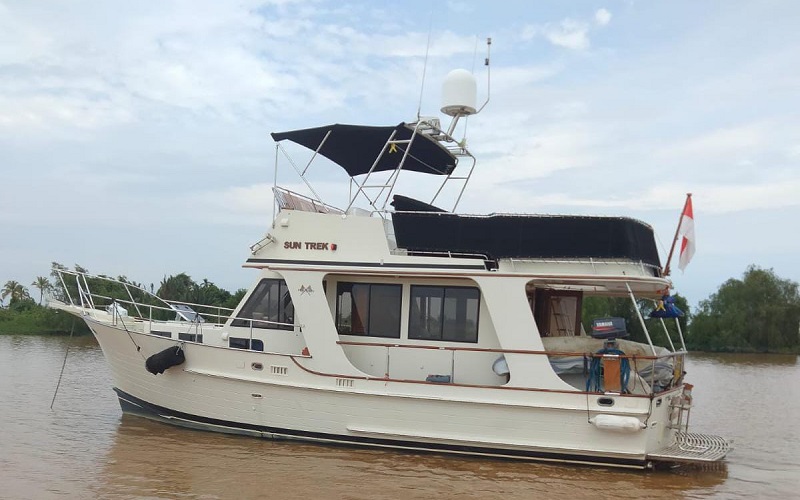 Heroik, Prajurit TNI AL Selamatkan Kapal Yacht Berbendera Thailand yang Dihantam Badai di Jambi