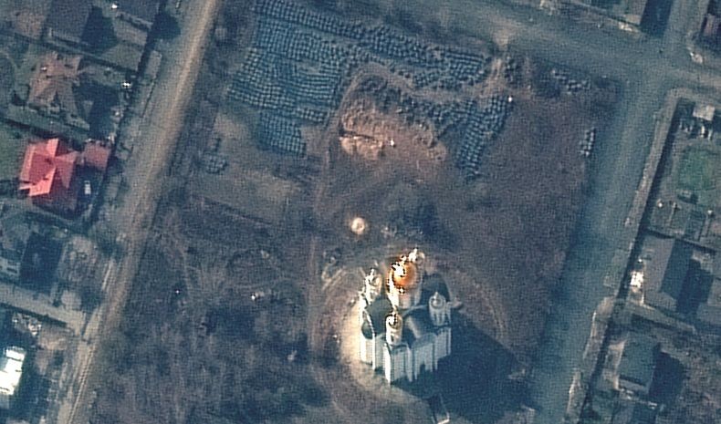 Horornya Kuburan Massal Korban Perang di Bucha Ukraina, Mayat Menyembul dari Dalam Tanah