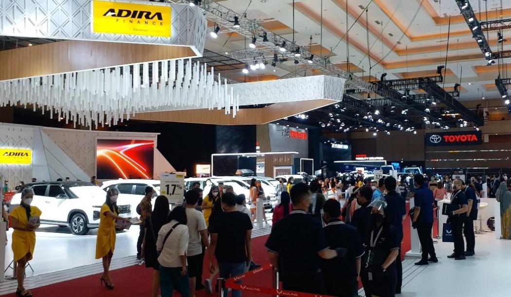 Pengunjung IIMS 2022 Tinggi, Pembiayaan Optimistis Pasar Otomotif Kembali Tumbuh