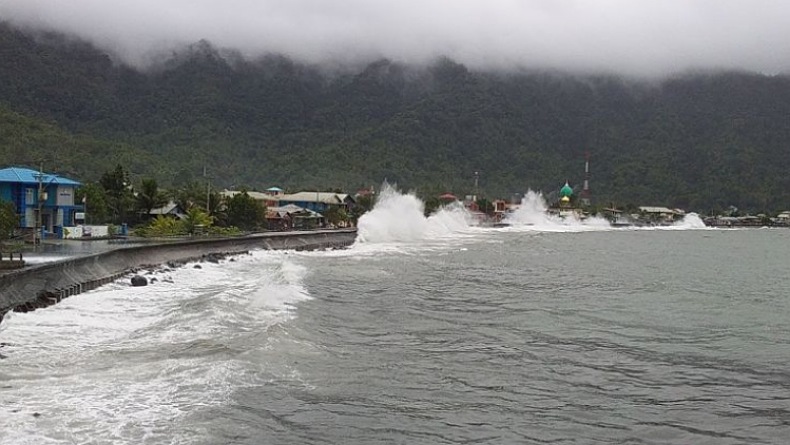 Nelayan Diimbau Waspadai Gelombang Tinggi di Laut Sangihe
