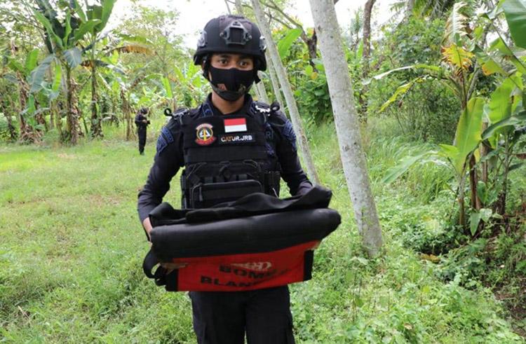 Gali Tanah untuk Kolam Ikan, Warga Purworejo Temukan Granat Peninggalan Perang Kemerdekaan 