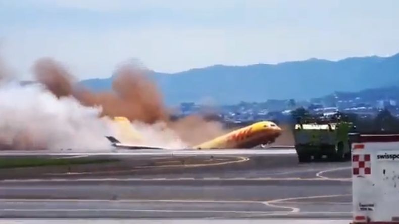 Ngeri, Pesawat Boeing 757 Kecelakaan saat Mendarat Darurat hingga Terpotong Dua