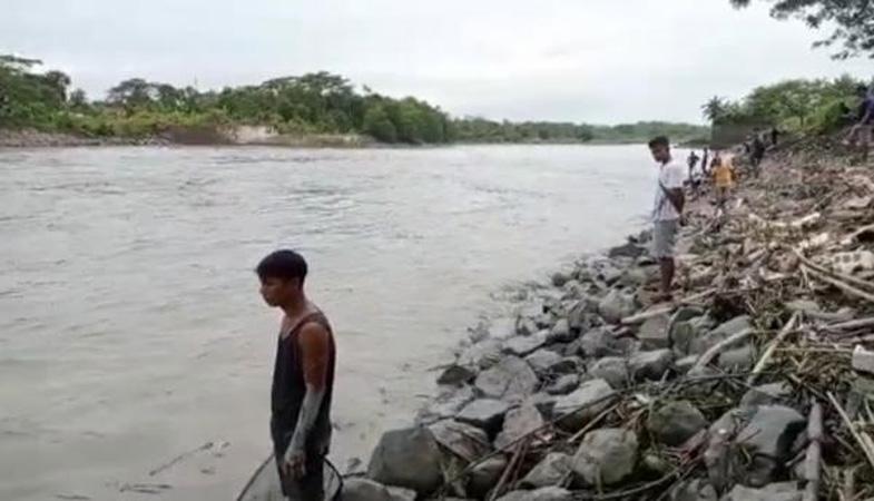 Ribuan Ikan di Sungai Serayu Mati, Bupati Banyumas: Masyarakat Harus Dapat Ganti Rugi 
