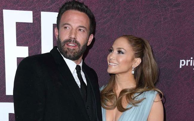 Ben Affleck dan Jennifer Lopez Resmi Menikah, Digelar Sederhana di Kapel Kecil